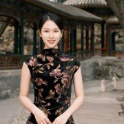 <b>修身显瘦旗袍</b>